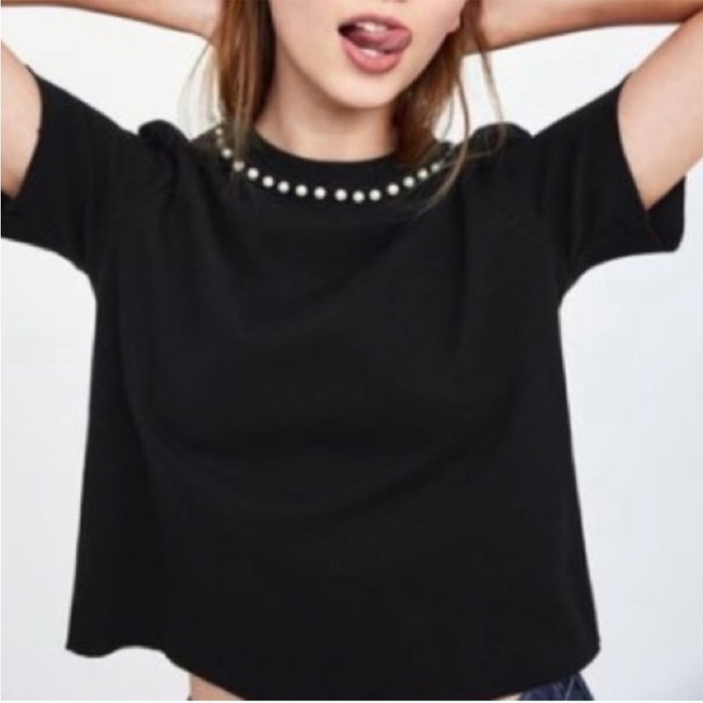 NWT Zara Black Crop Top with Pearl Detail Black‎ Medium